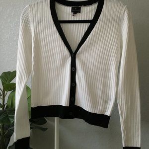 Worthington white cardigan with black detailing
